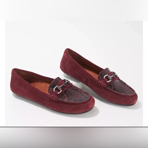 Vionic Women's Honor Dayna Suede Leather Loafers Size 8.0 US - Picture 1 of 12